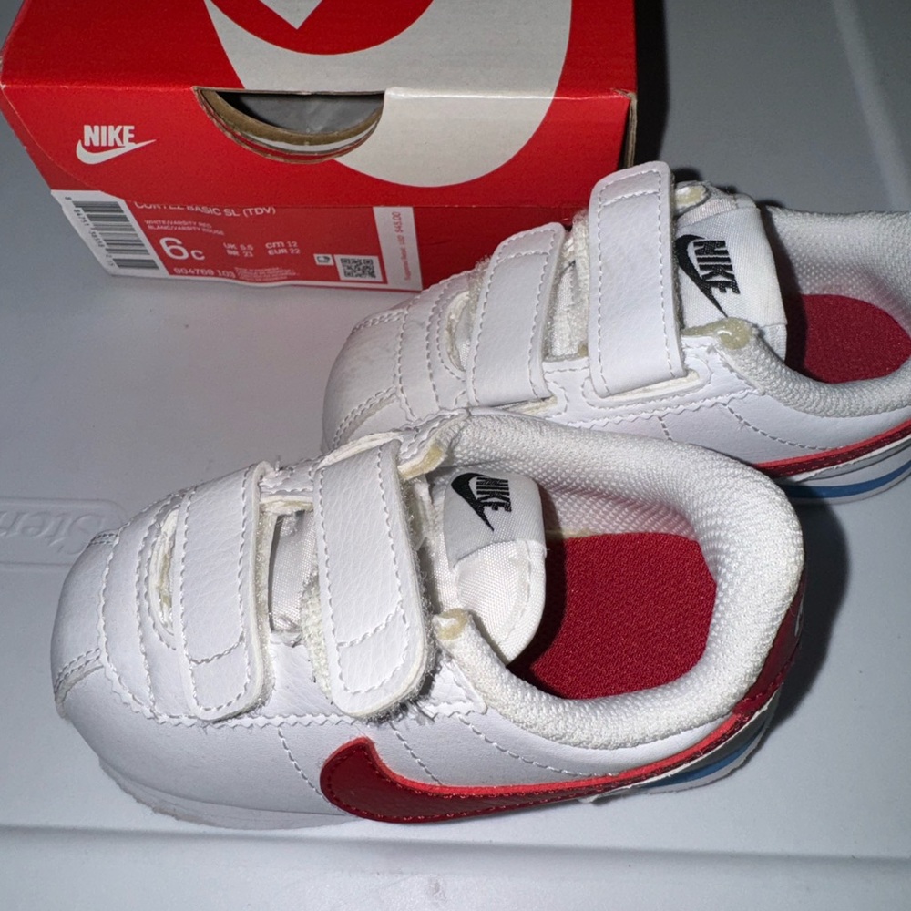 Brand new Nike Cortez basics. Size 6C